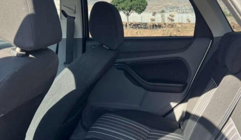 
Ford Focus 2011 full									