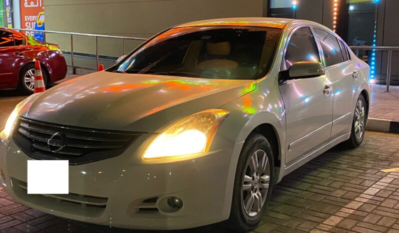 
Nissan Other Nissan Model 2011 full									
