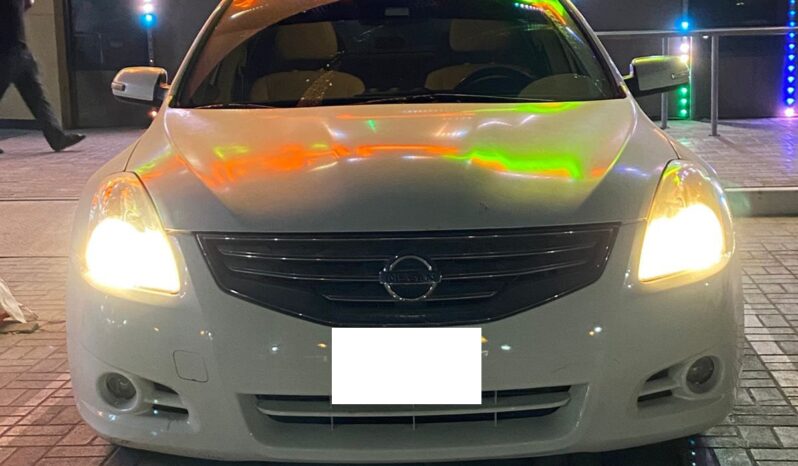 
Nissan Other Nissan Model 2011 full									