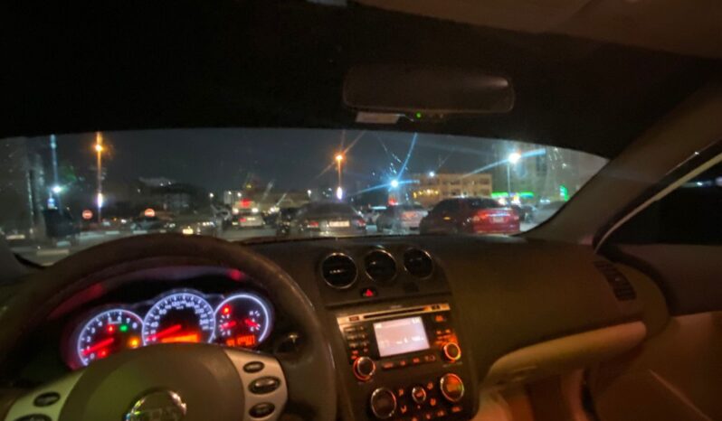 
Nissan Other Nissan Model 2011 full									
