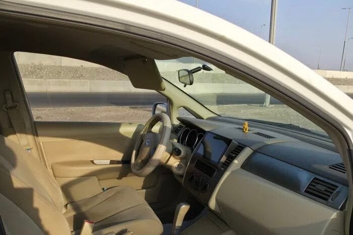 
Nissan Tiida 2014 full									