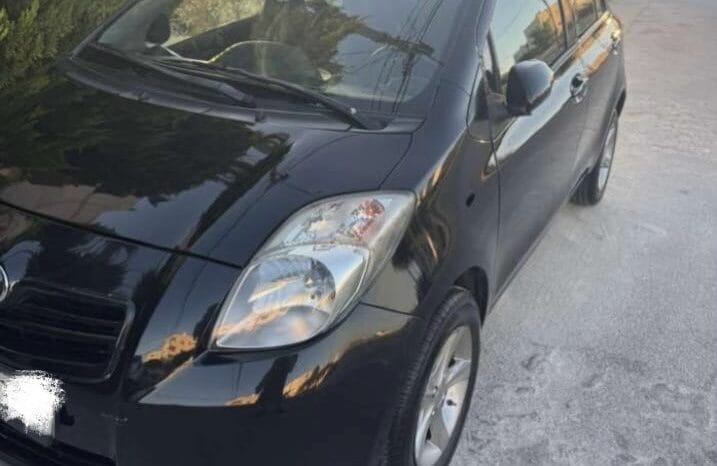 
Toyota Yaris 2010 full									