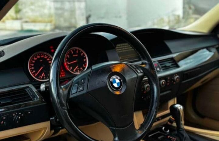 
BMW 5 Series 2005 full									