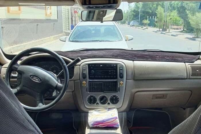 
Ford Explorer 2005 full									