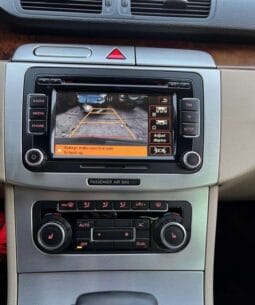 
Volkswagen Passat 2009 full									