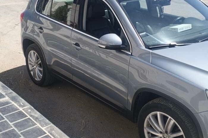 
Volkswagen Tiguan 2009 full									