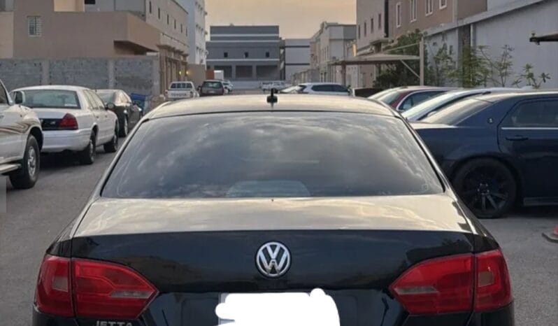
Volkswagen Jetta 2011 full									