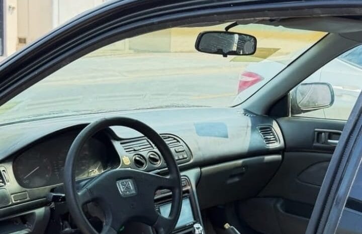 
Honda Accord 2000 full									
