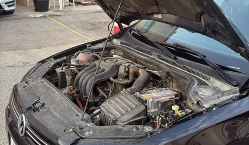 
Volkswagen Jetta 2011 full									